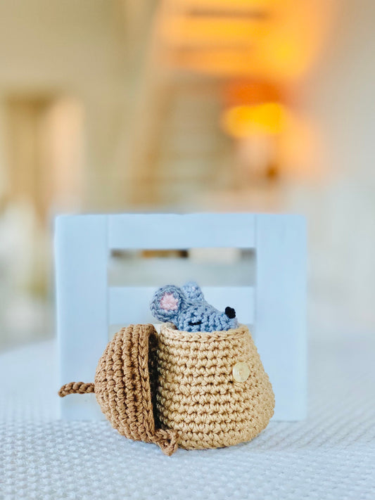 Mini Mouse in Acorn
